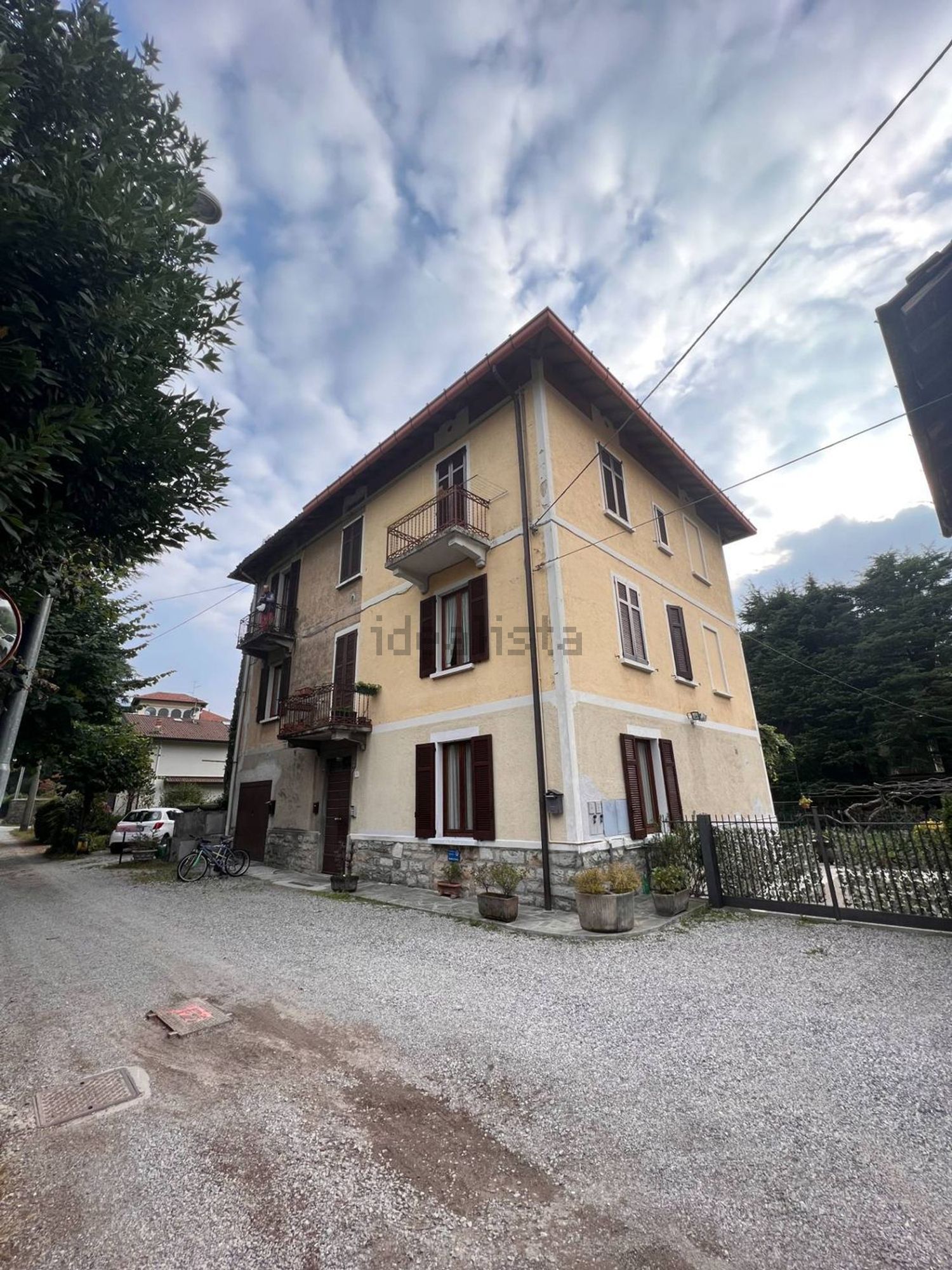 Apartamento em Canzo