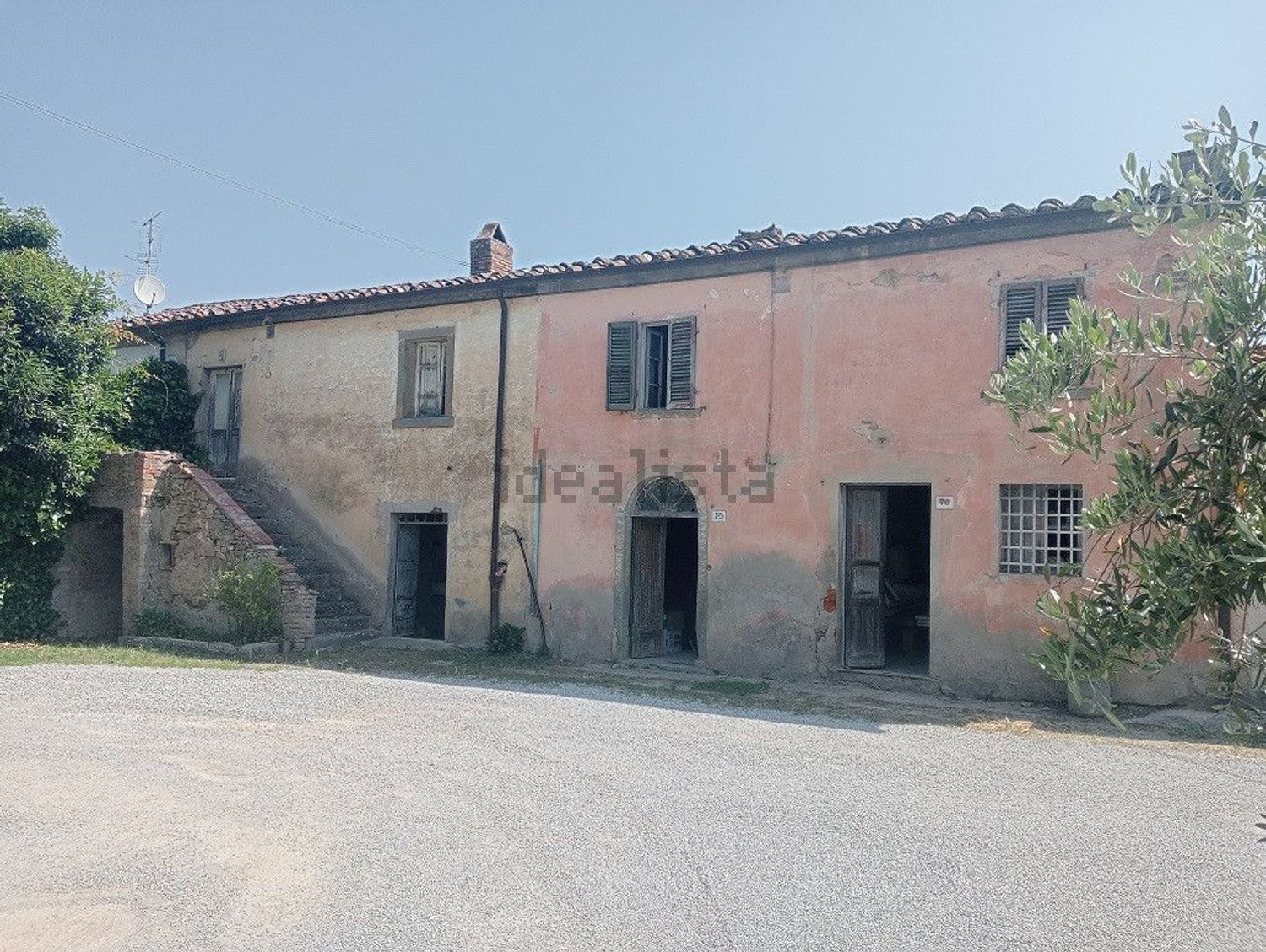 Rustici e casali a Terontola - Riccio - Ossaia, Cortona
