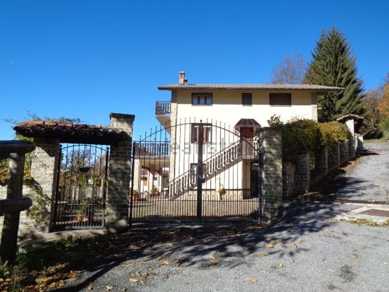Chalet independiente en Roburent