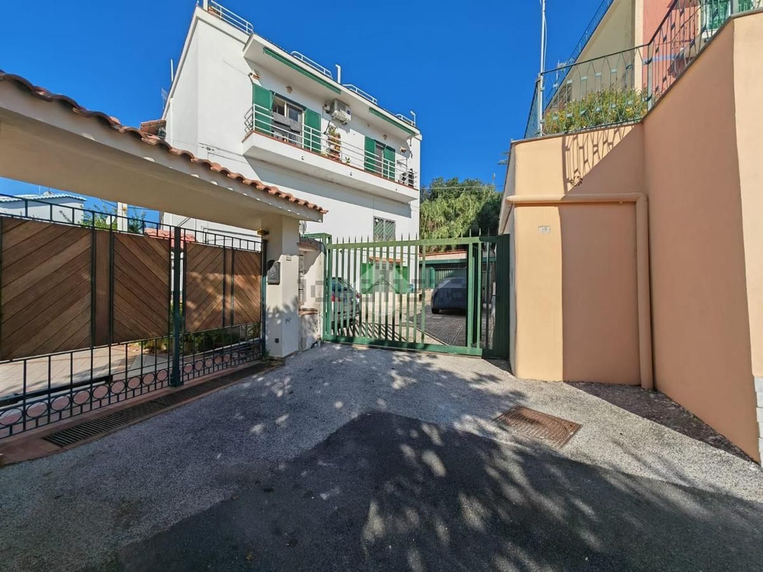 Flat in Arco Felice - Lucrino - Toiano, Pozzuoli