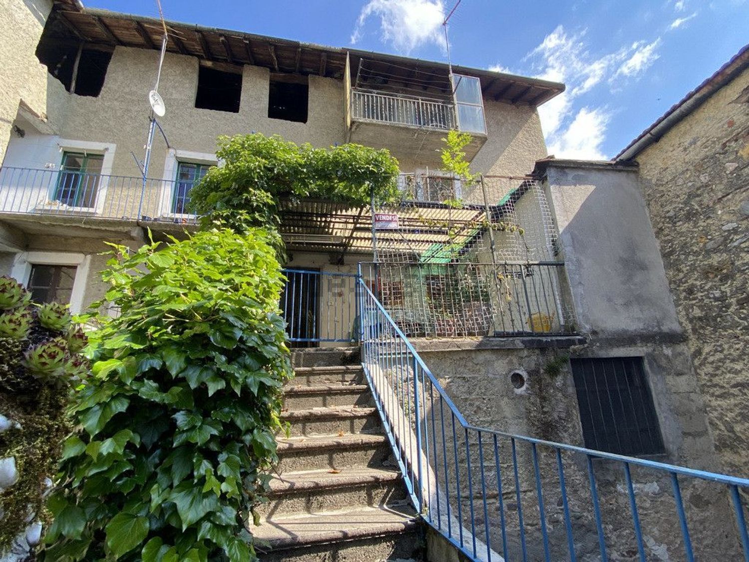 Case e ville a Plesio