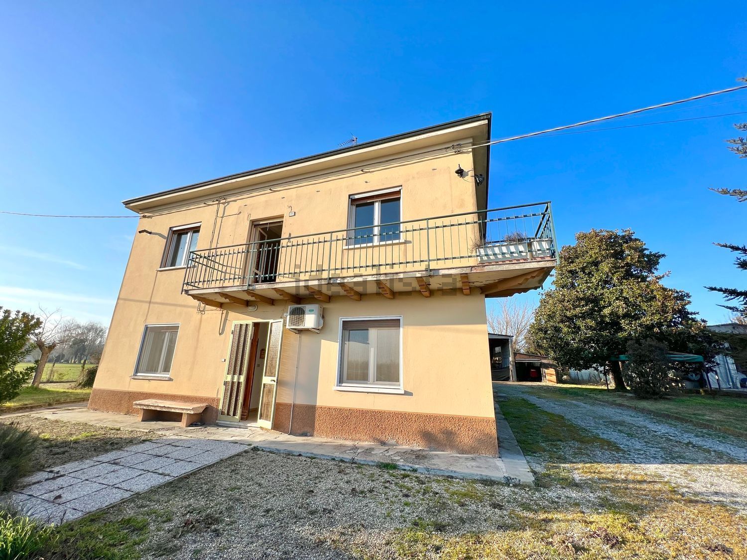 Chalet independiente en Argenta