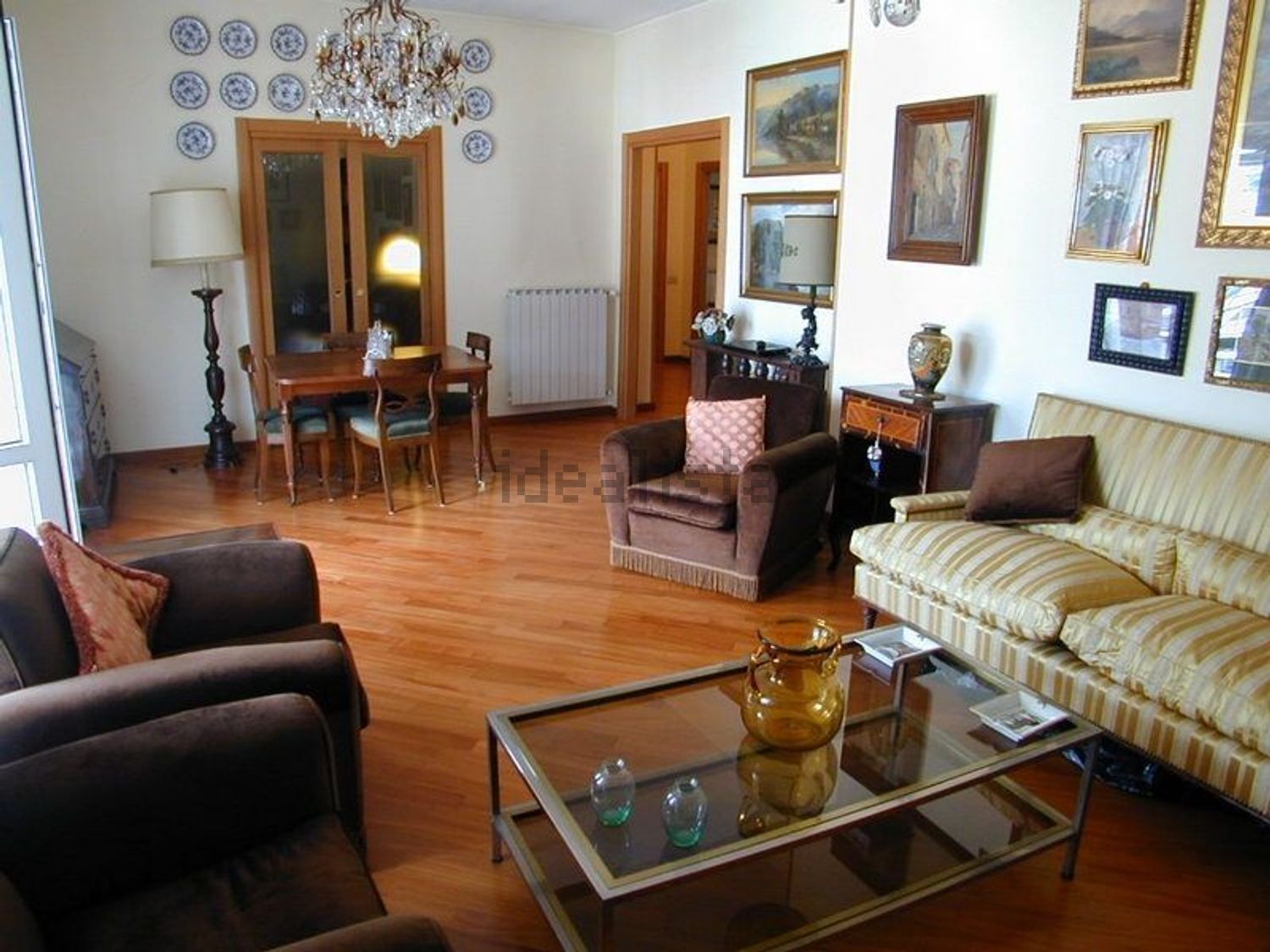 Appartement à Centro Città, Massa