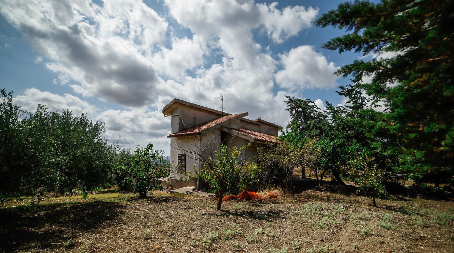 Case e ville a Cianciana