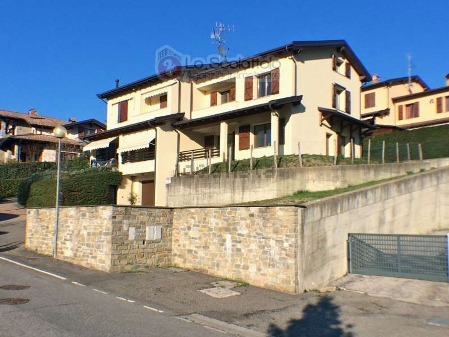 Semi-detached house in Castel di Casio