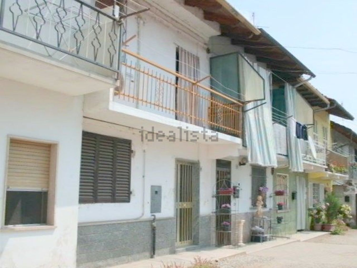 Terraced house in Caresana
