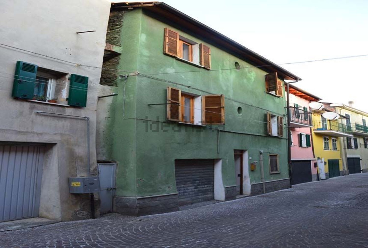Maison jumelée à Centro Storico, Cairo Montenotte