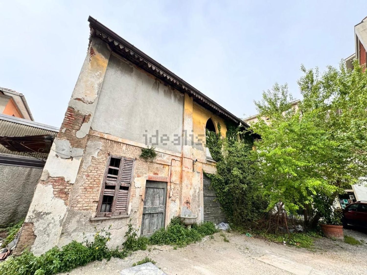 Frei stehendes Haus in Centro, Seregno