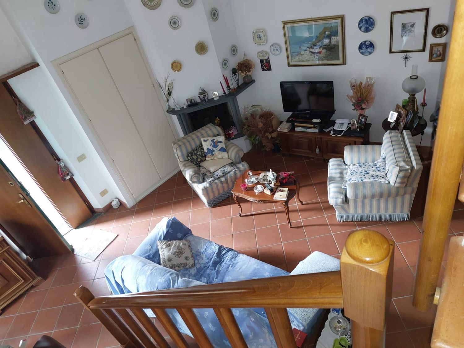 Flat in Calci