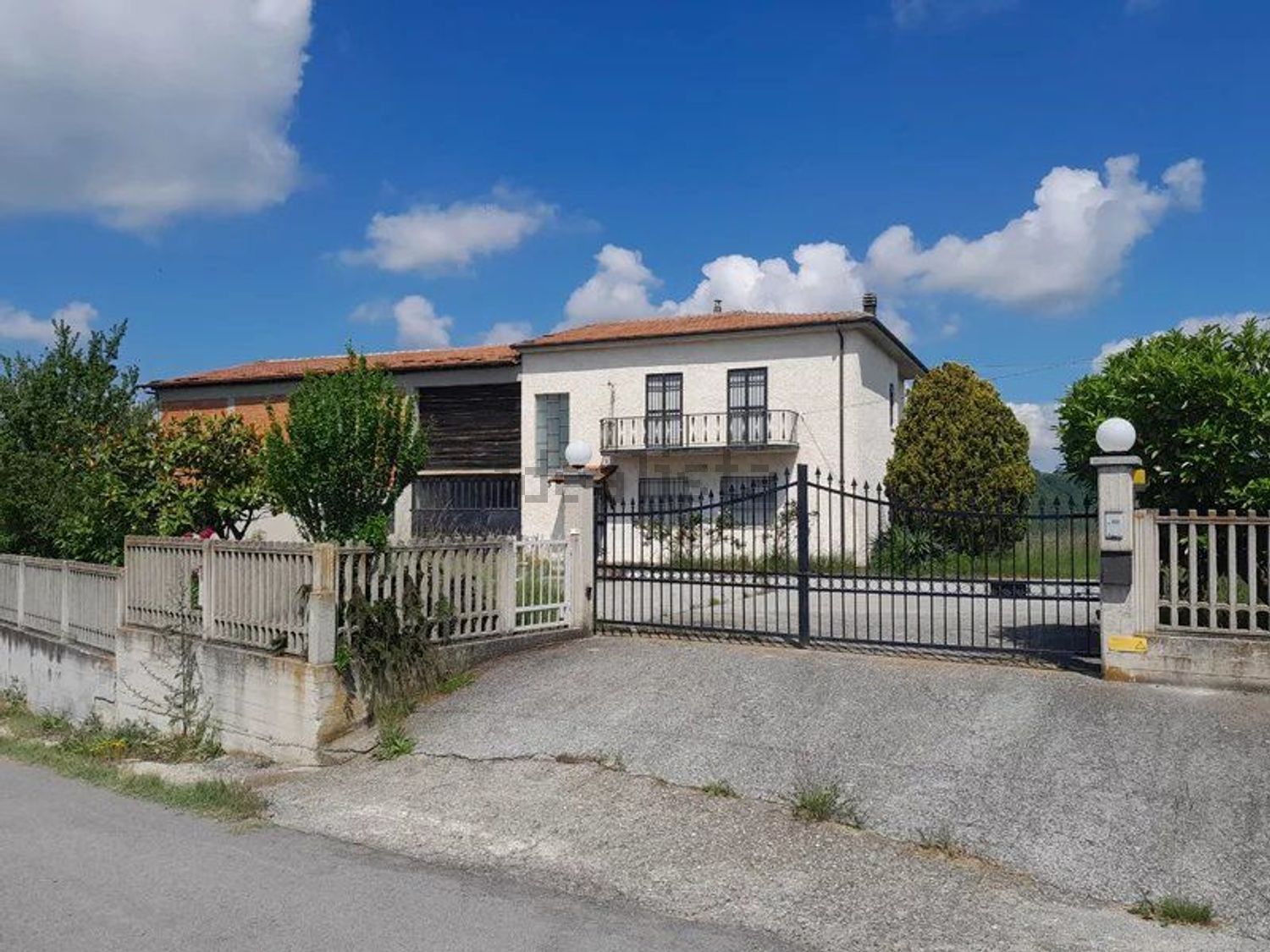 Detached house in Roascio