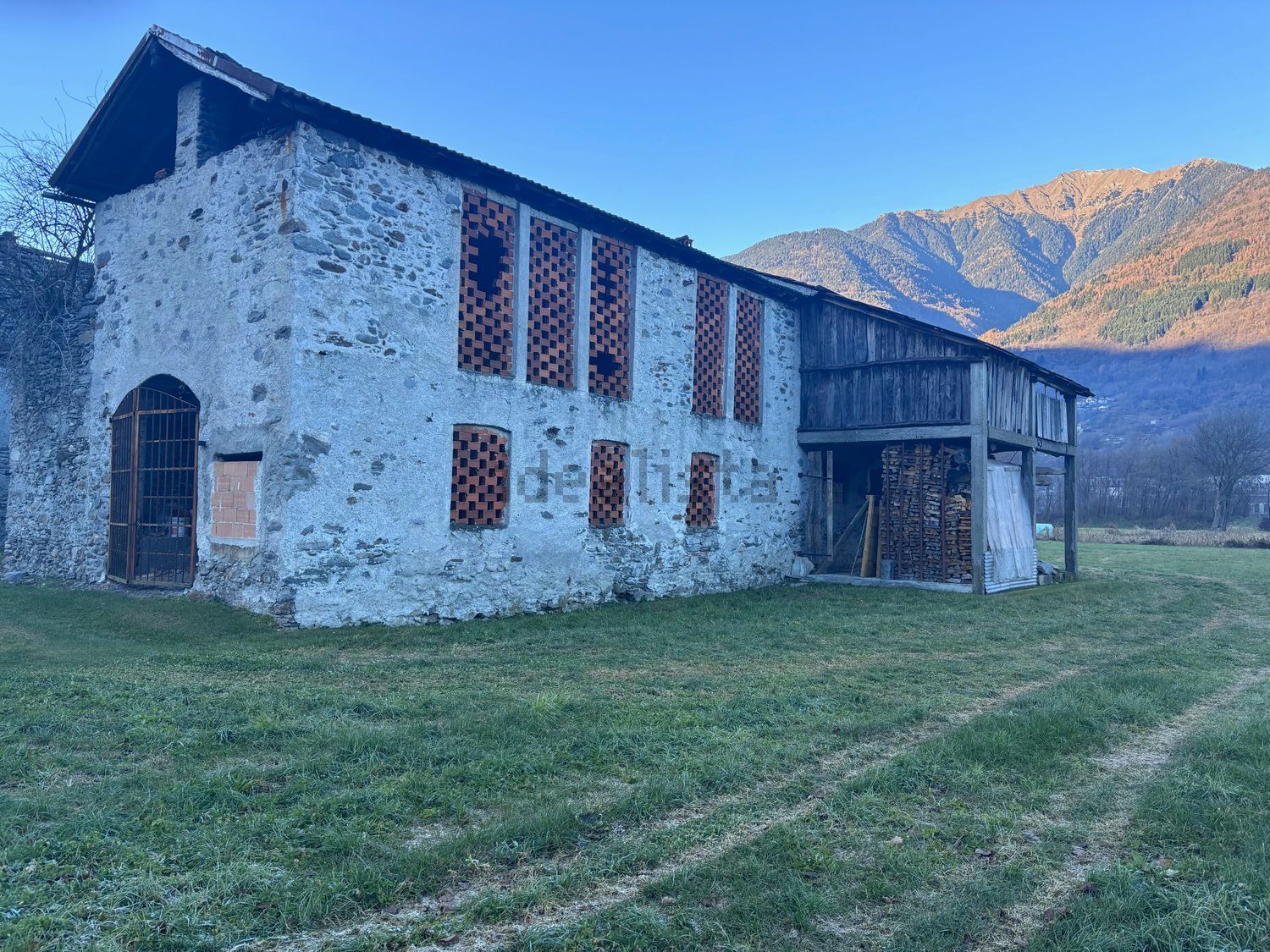 Rustici e casali a Fusine