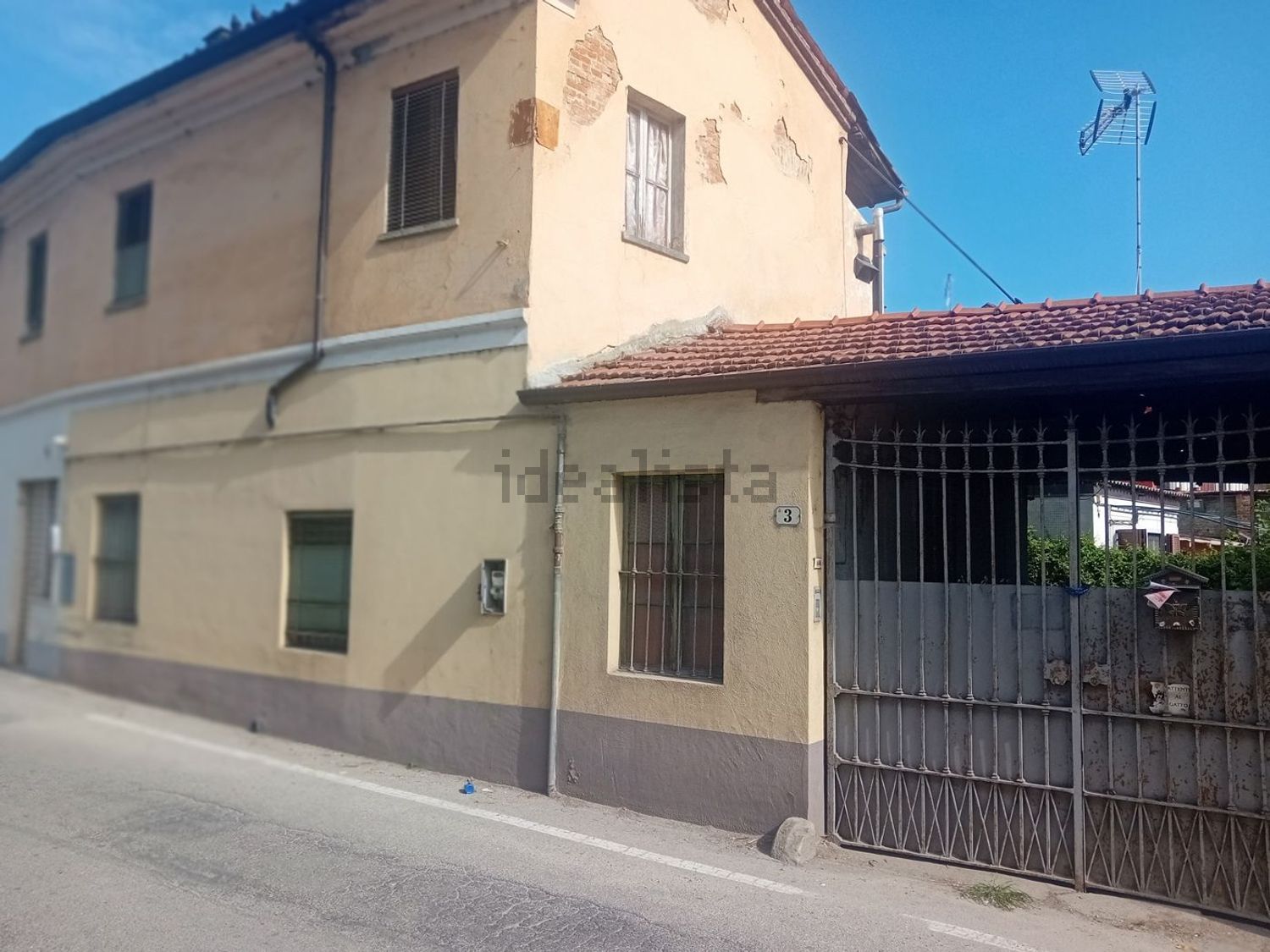 Rustici e casali a Santena