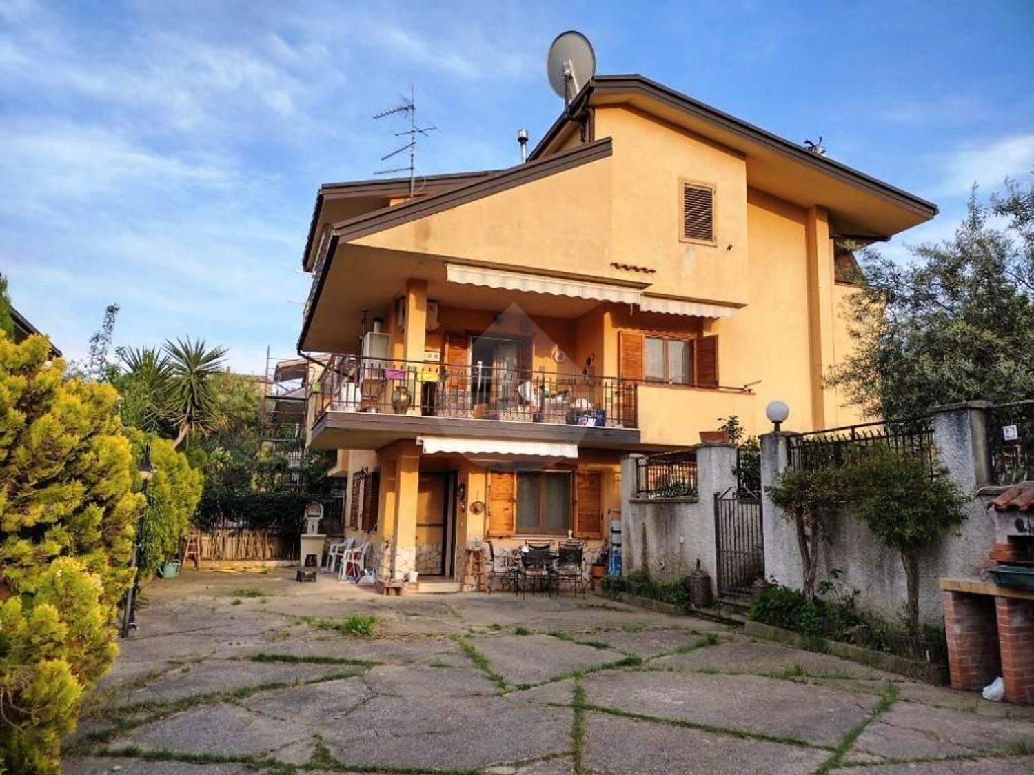 Reihenhaus in Mendicino