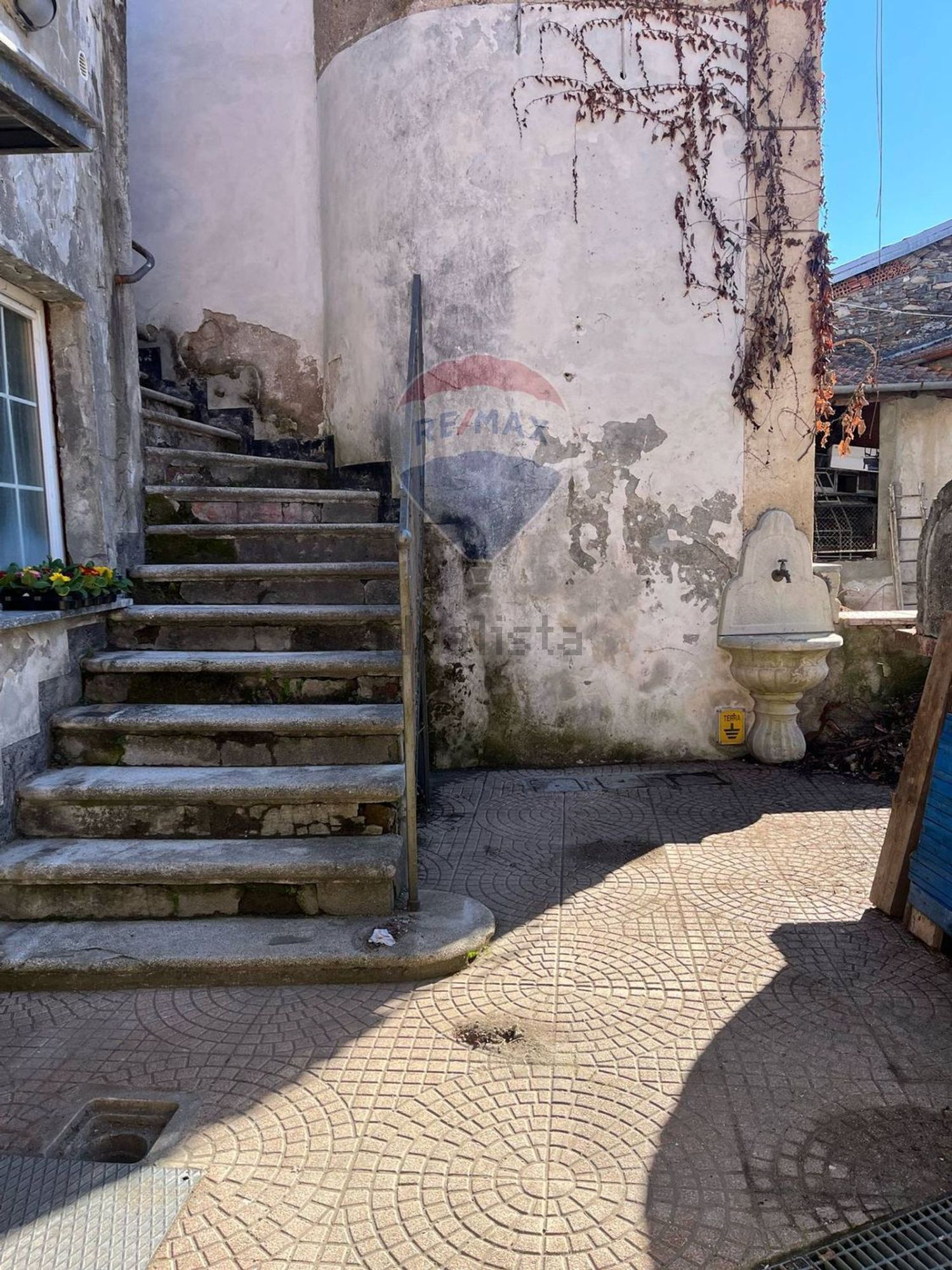 Villetta indipendente a Montegrino Valtravaglia