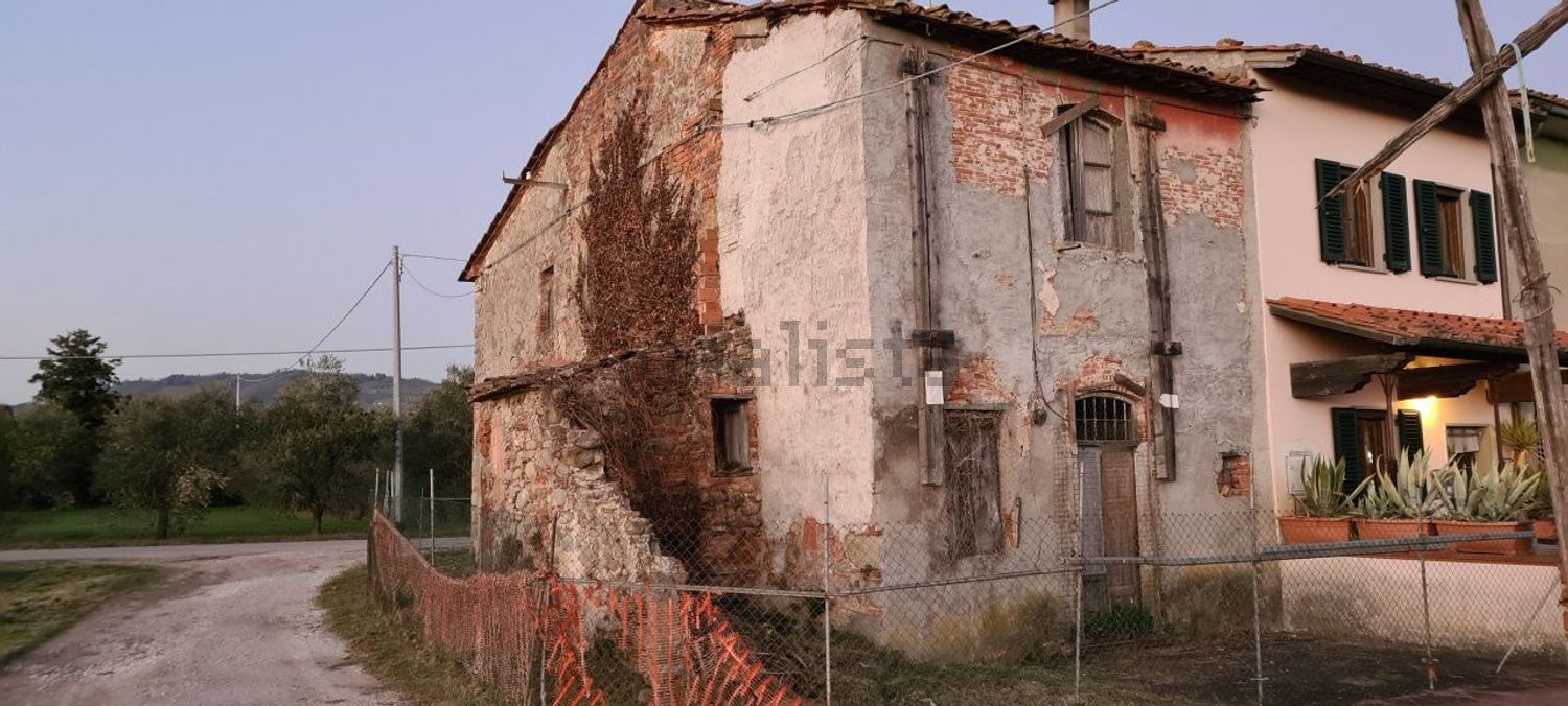 Chalet pareado en Centro, Pescia