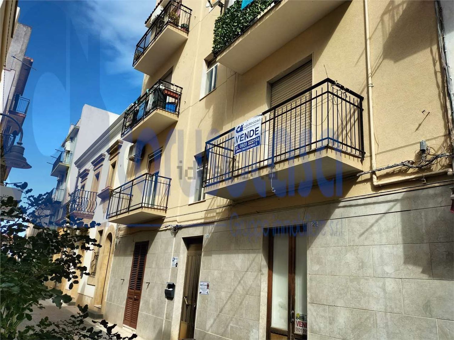 Apartamento em Isola, Augusta
