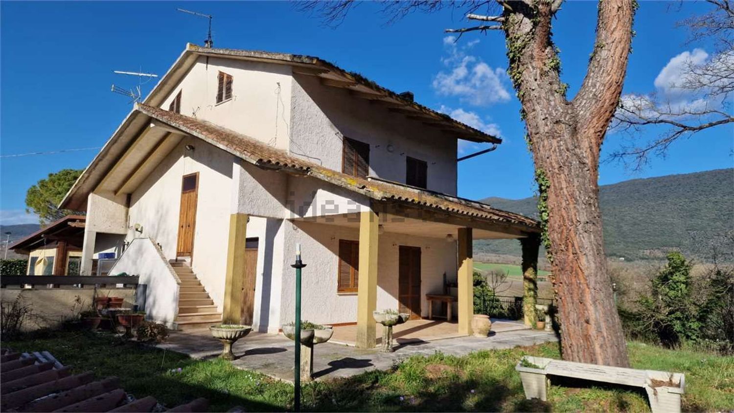 Chalet pareado en Massa Martana