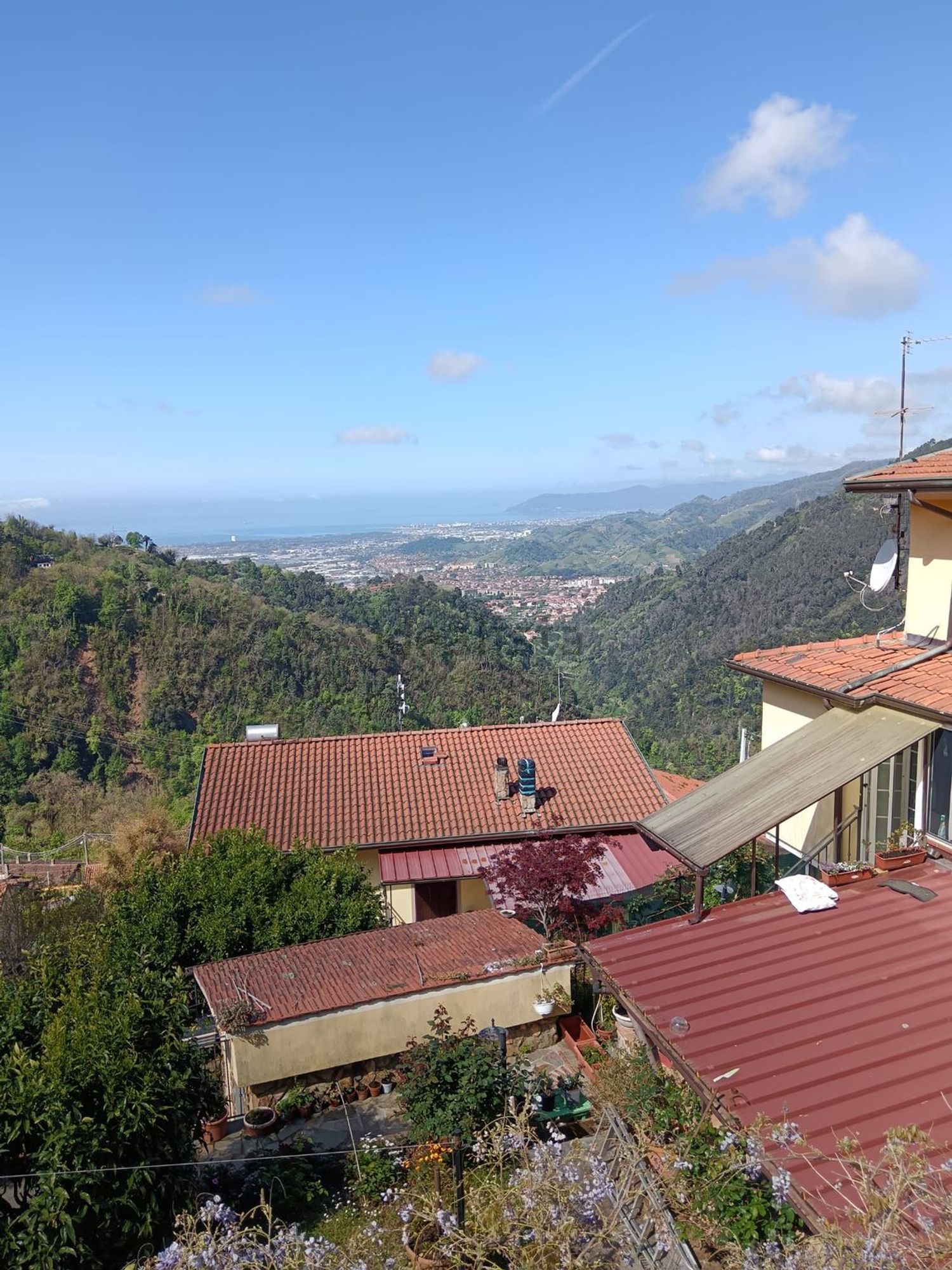 Casa de pueblo en San Carlo, Massa