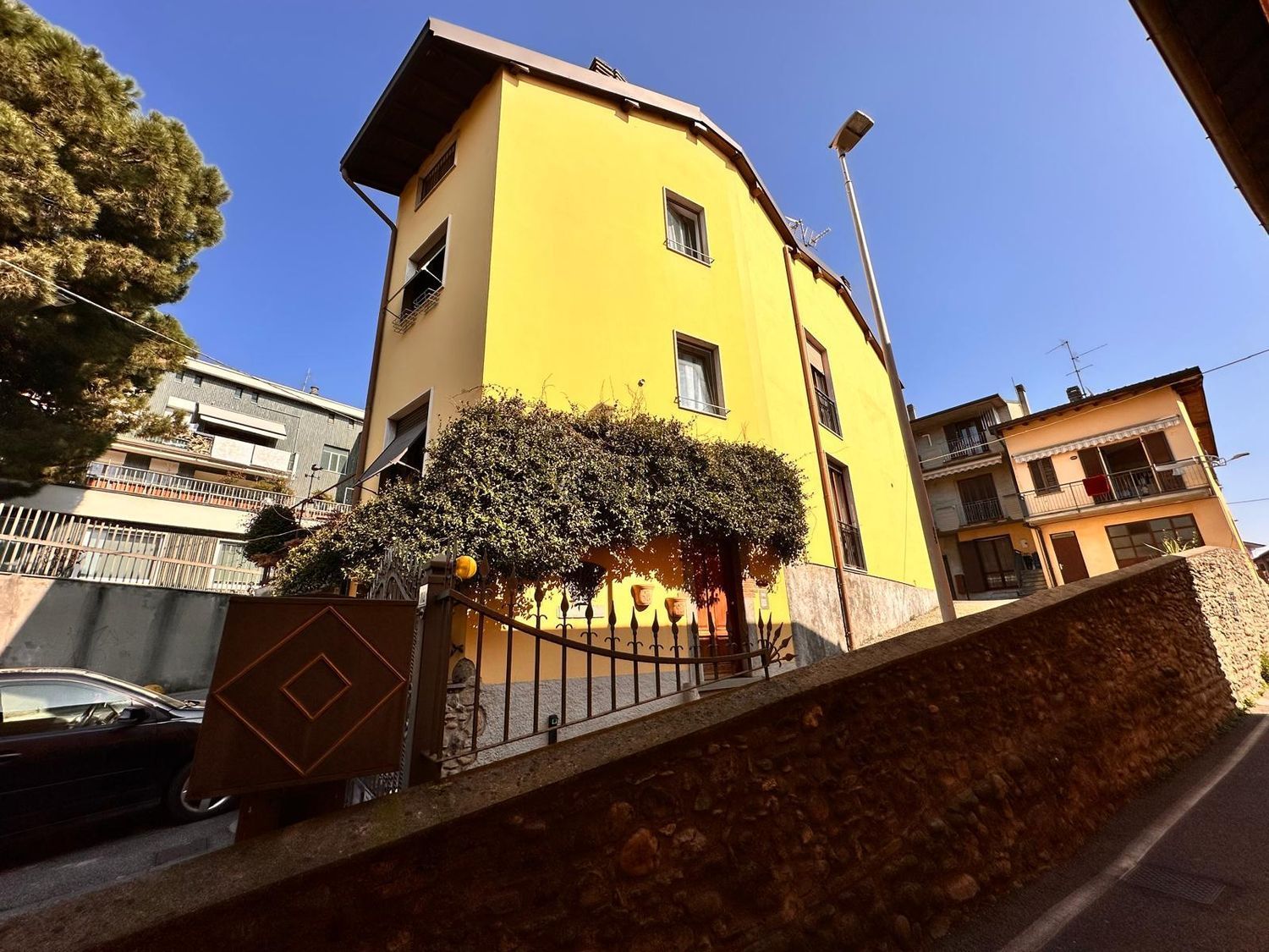 Detached house in Calusco d'Adda