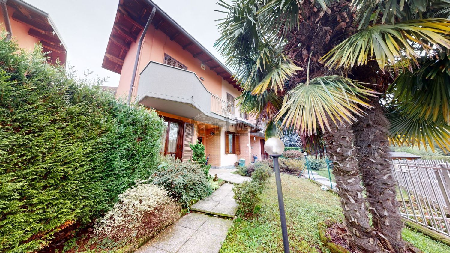 Villetta a schiera a Solbiate con Cagno