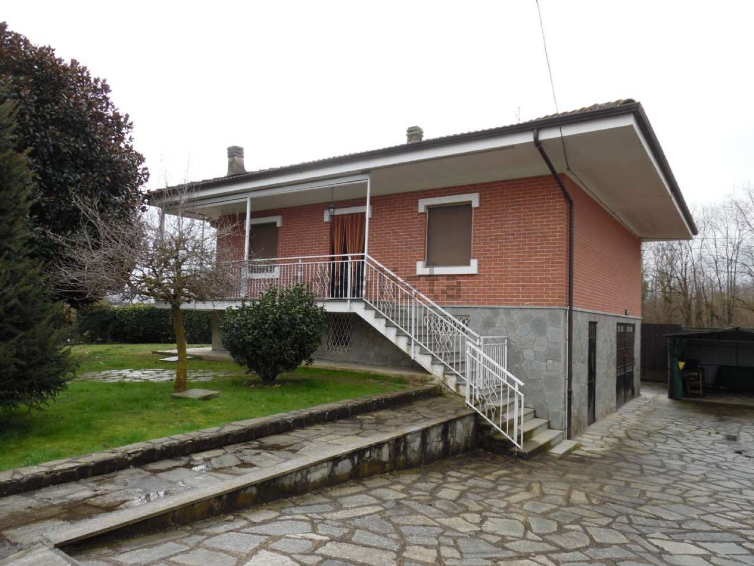 Case e ville a Busano