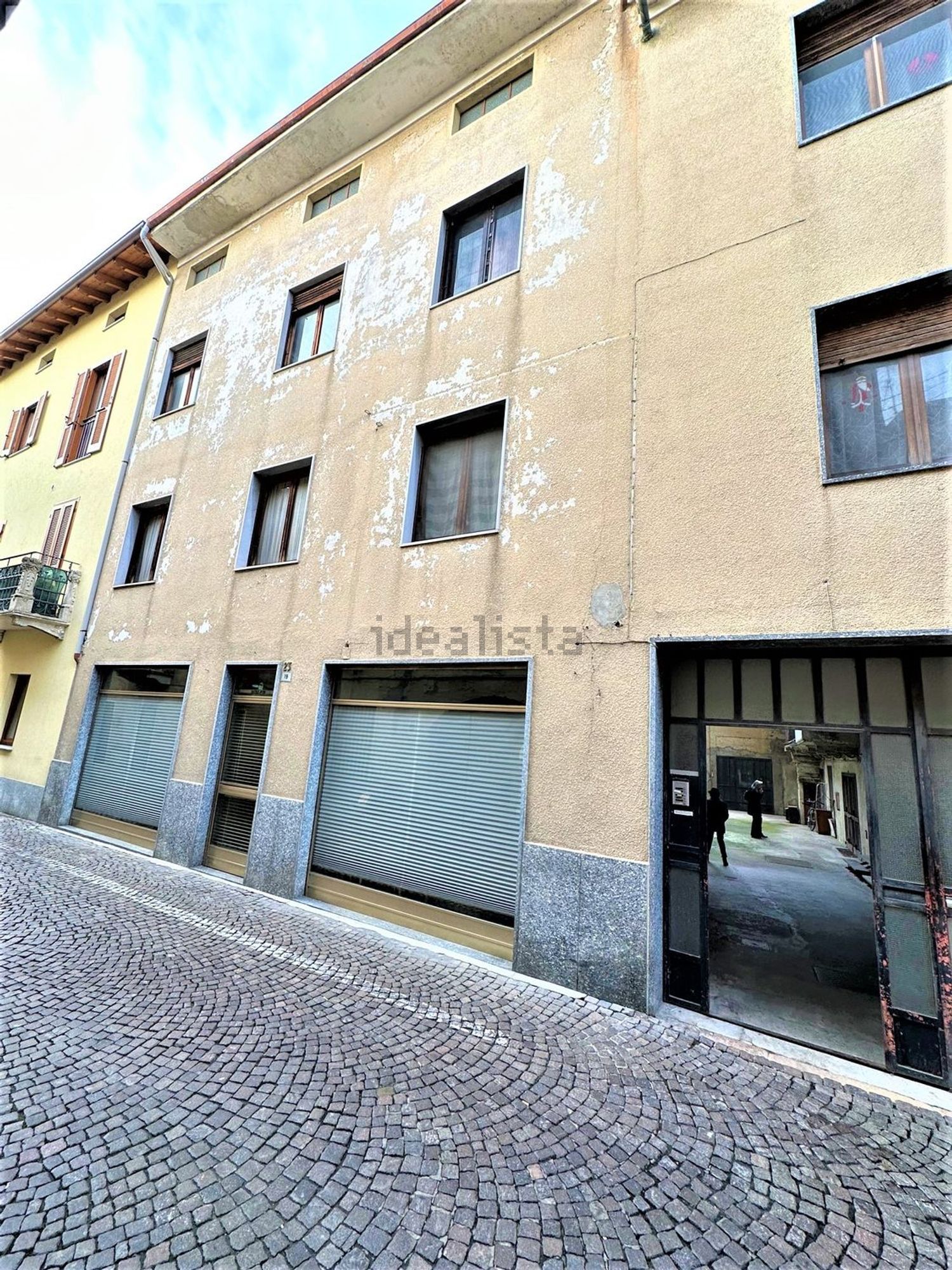 Frei stehendes Haus in Galliate