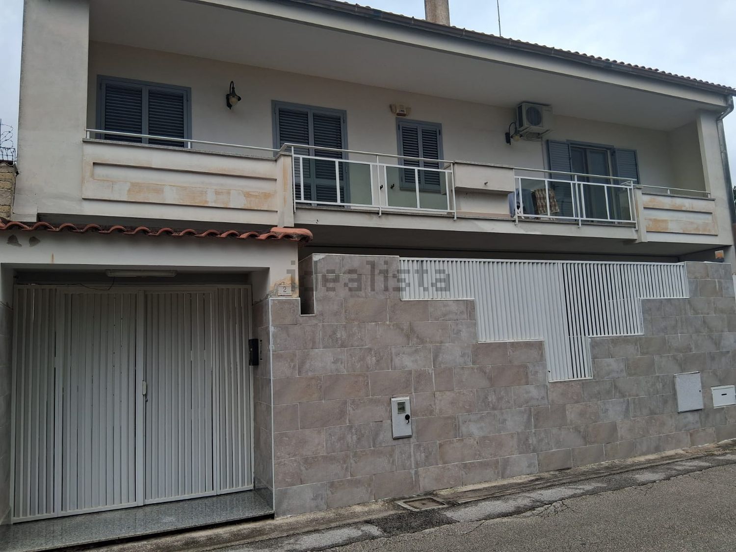 Moradia independente em Curti