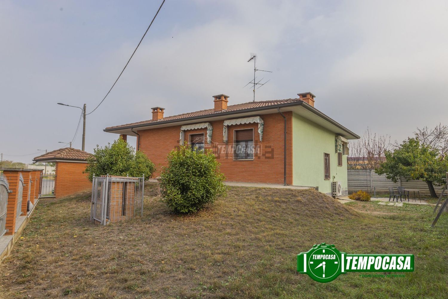 Case e ville a San Vittore, Voghera