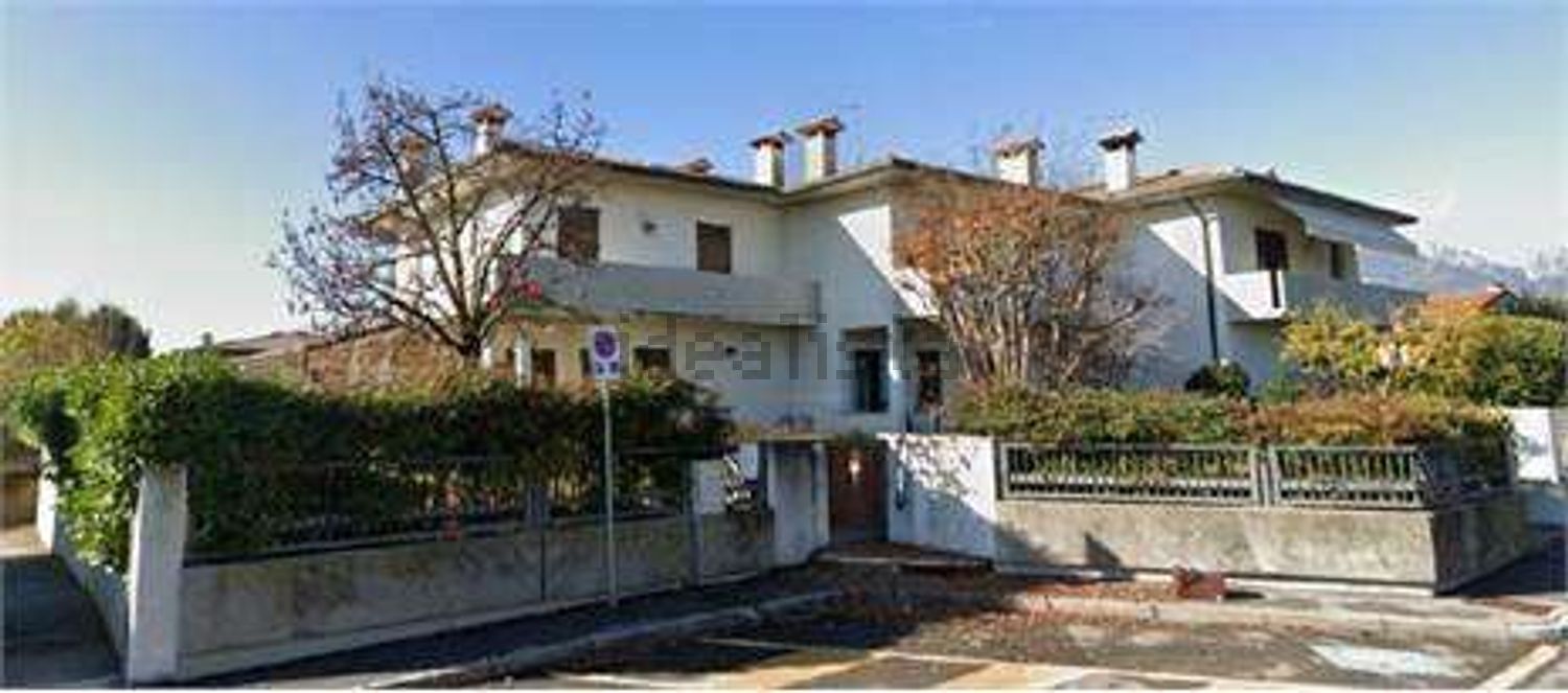 Villetta a schiera a Fonte