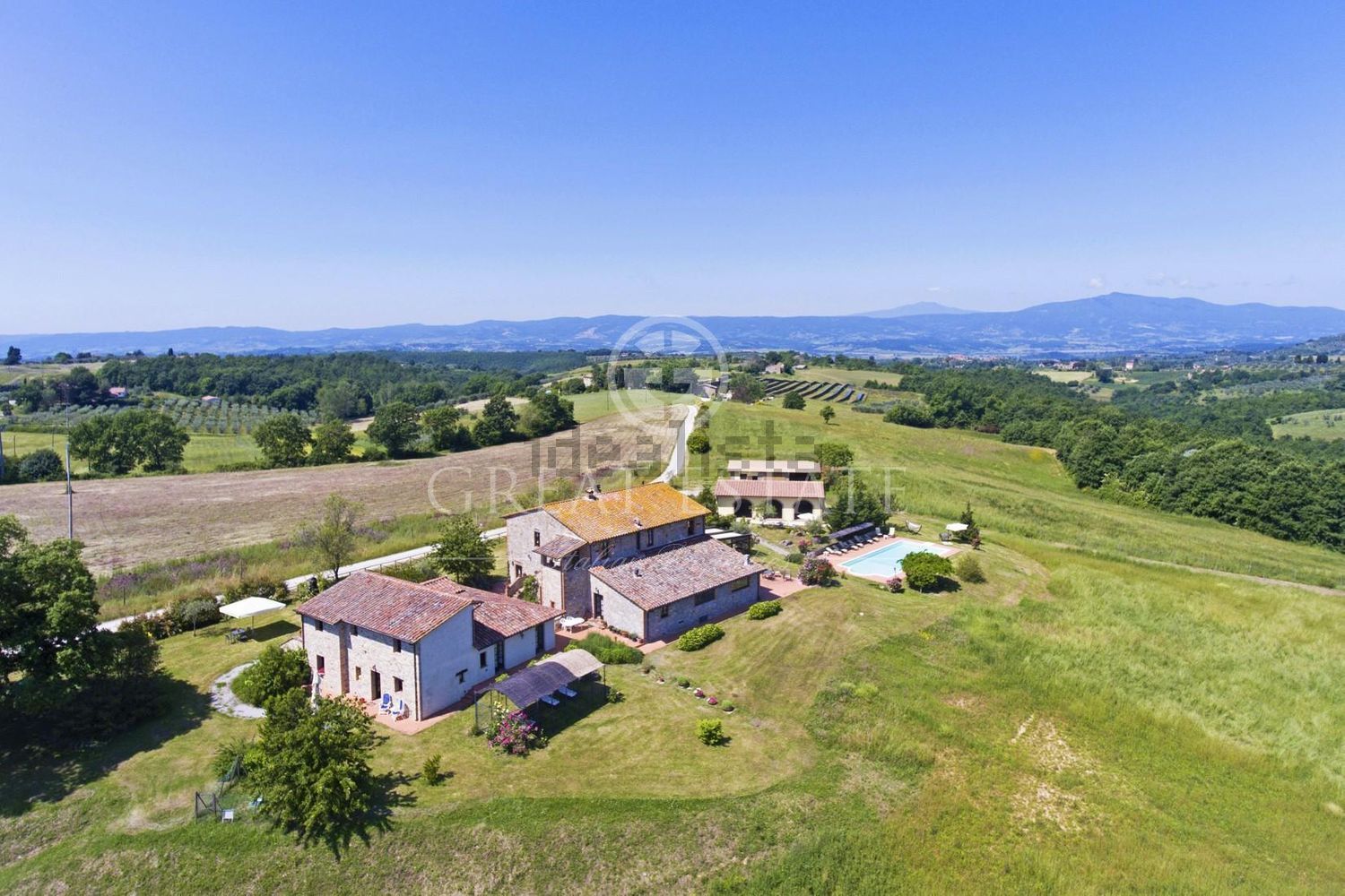 Rustici e casali a Montegabbione