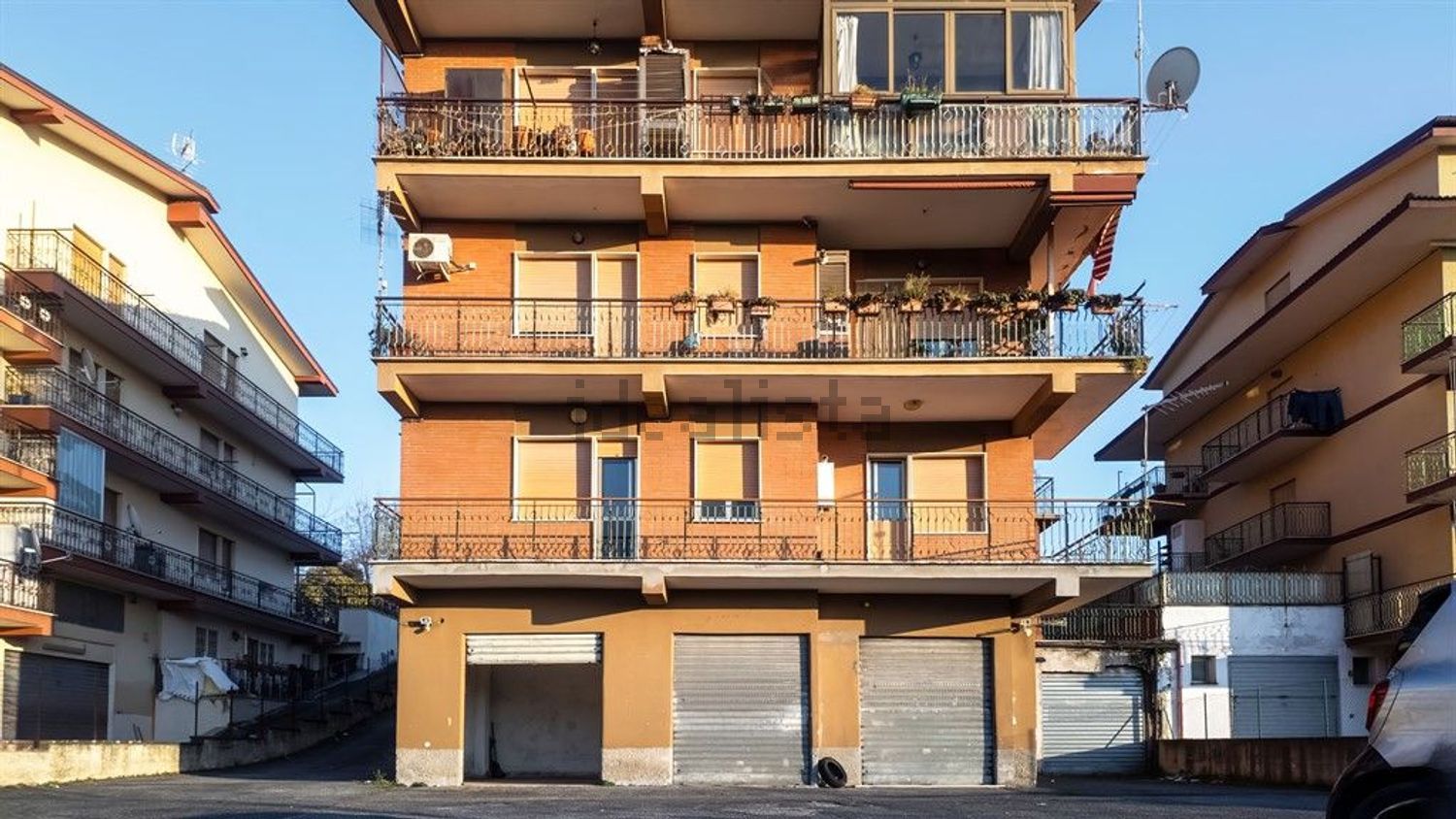 Flat in Poli