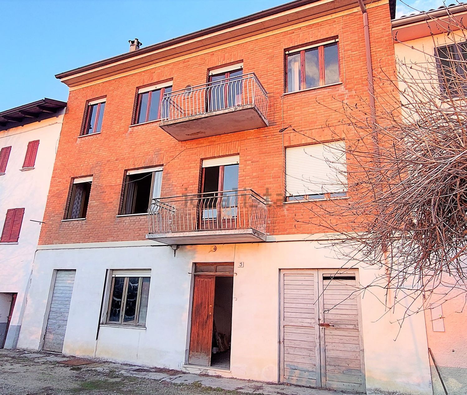 Frei stehendes Haus in Calosso