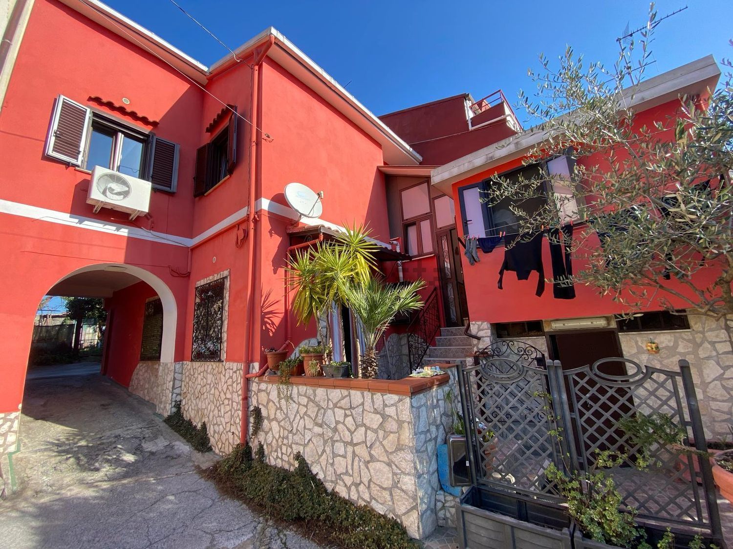 Chalet pareado en Baronissi