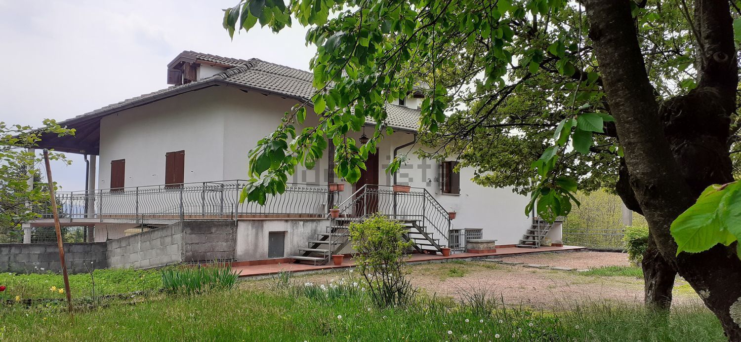 Moradia geminada em Valganna