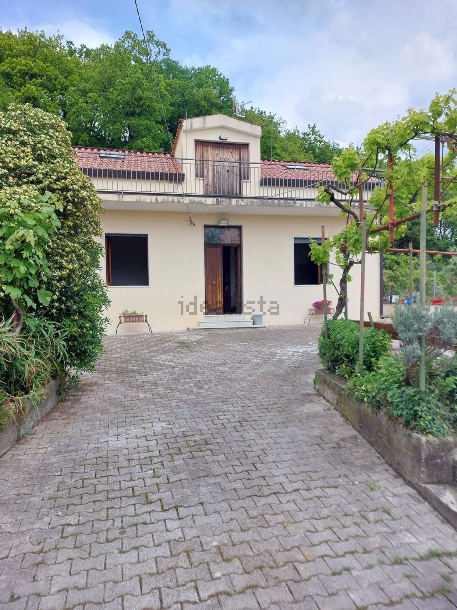 Detached house in Montecorvino Pugliano