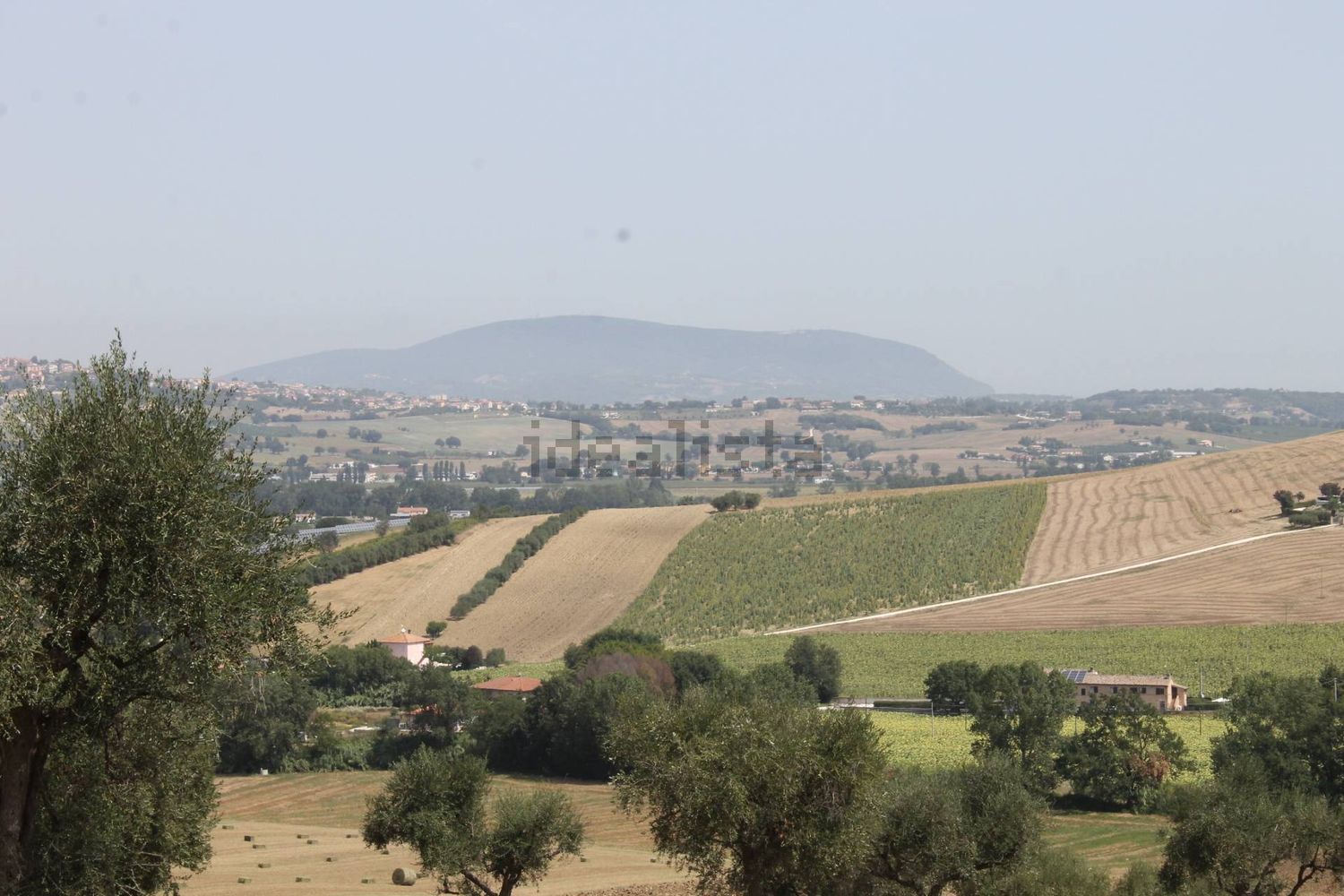 Casa di campagna a Piazzale Europa - Fonti San Lorenzo, Recanati
