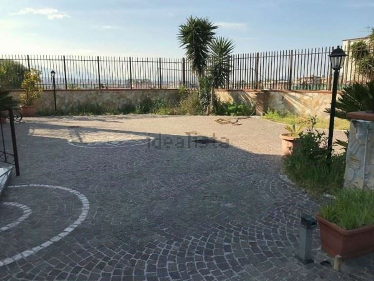 Villetta indipendente a Poggioreale-Vicaria, Napoli