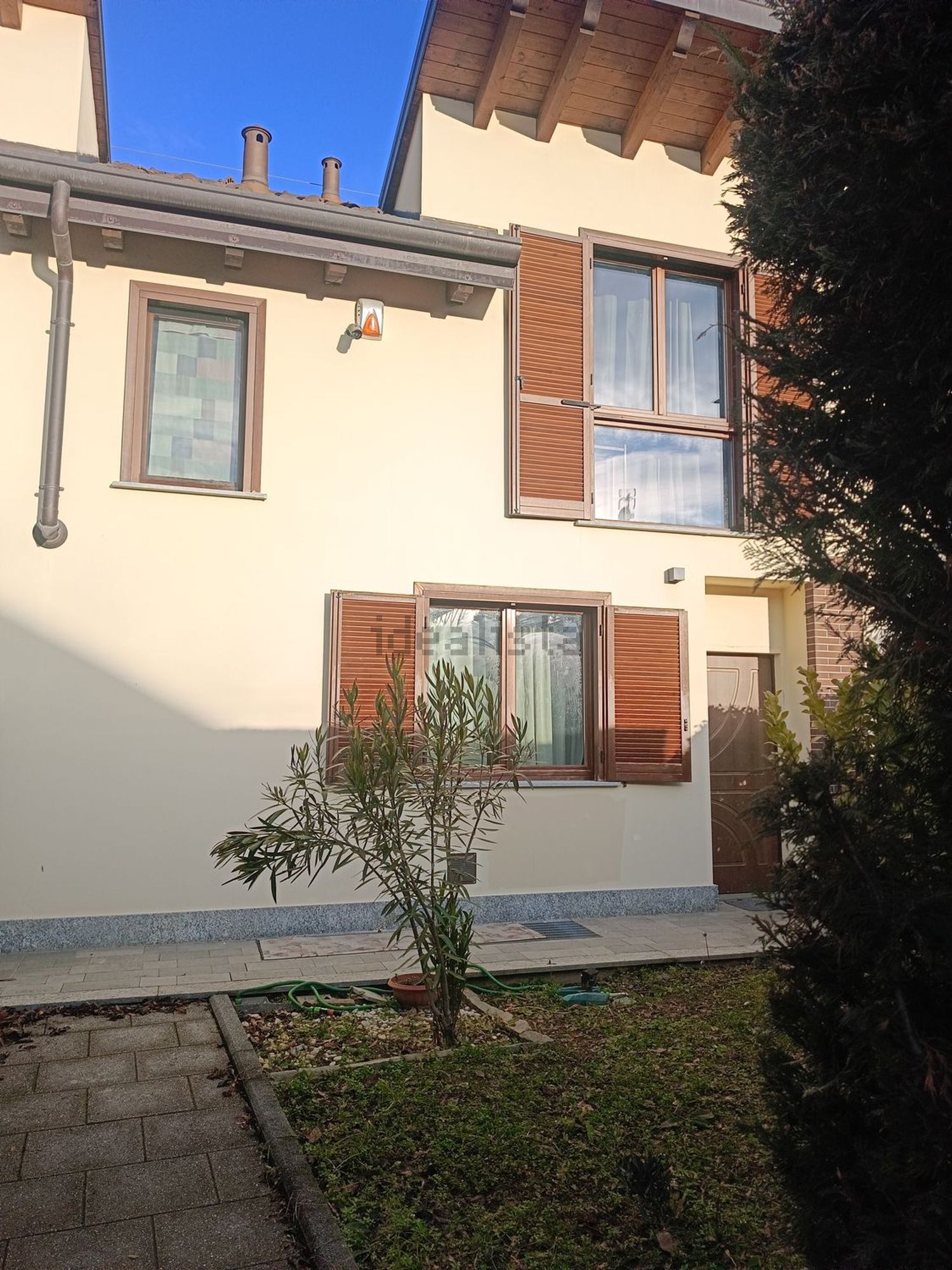Terraced house in Rosta