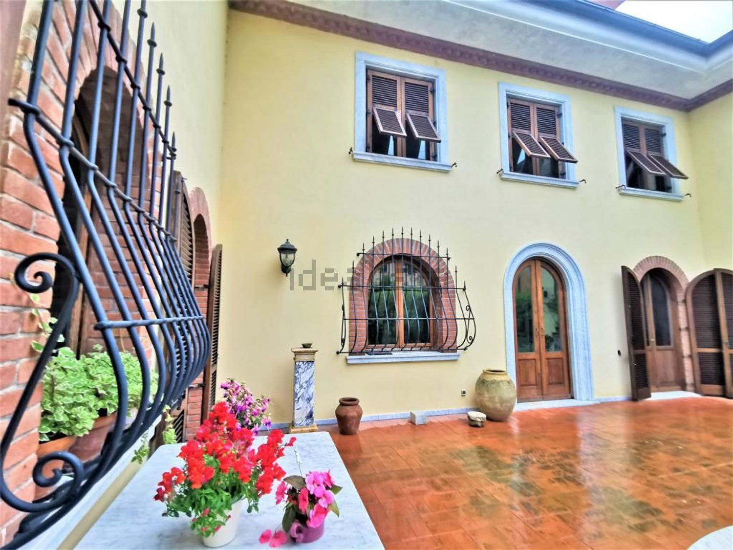 Case e ville a Quercioli - Rinchiostra, Massa