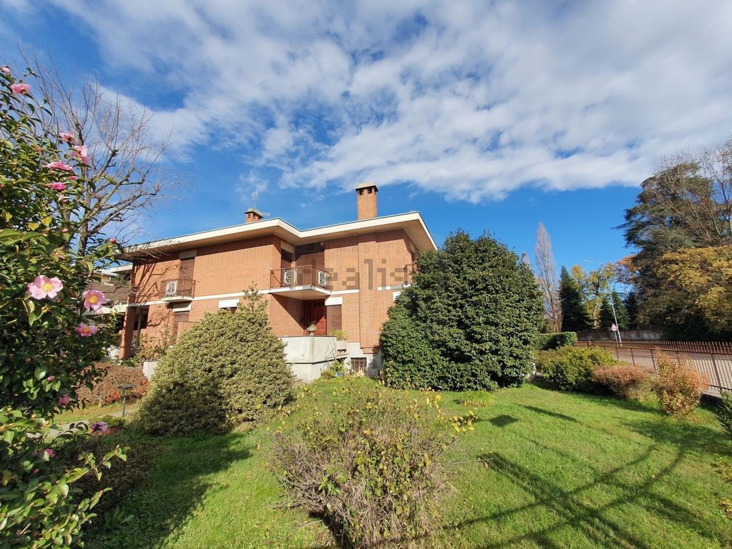 Semi-detached house in Ronchi, Gallarate
