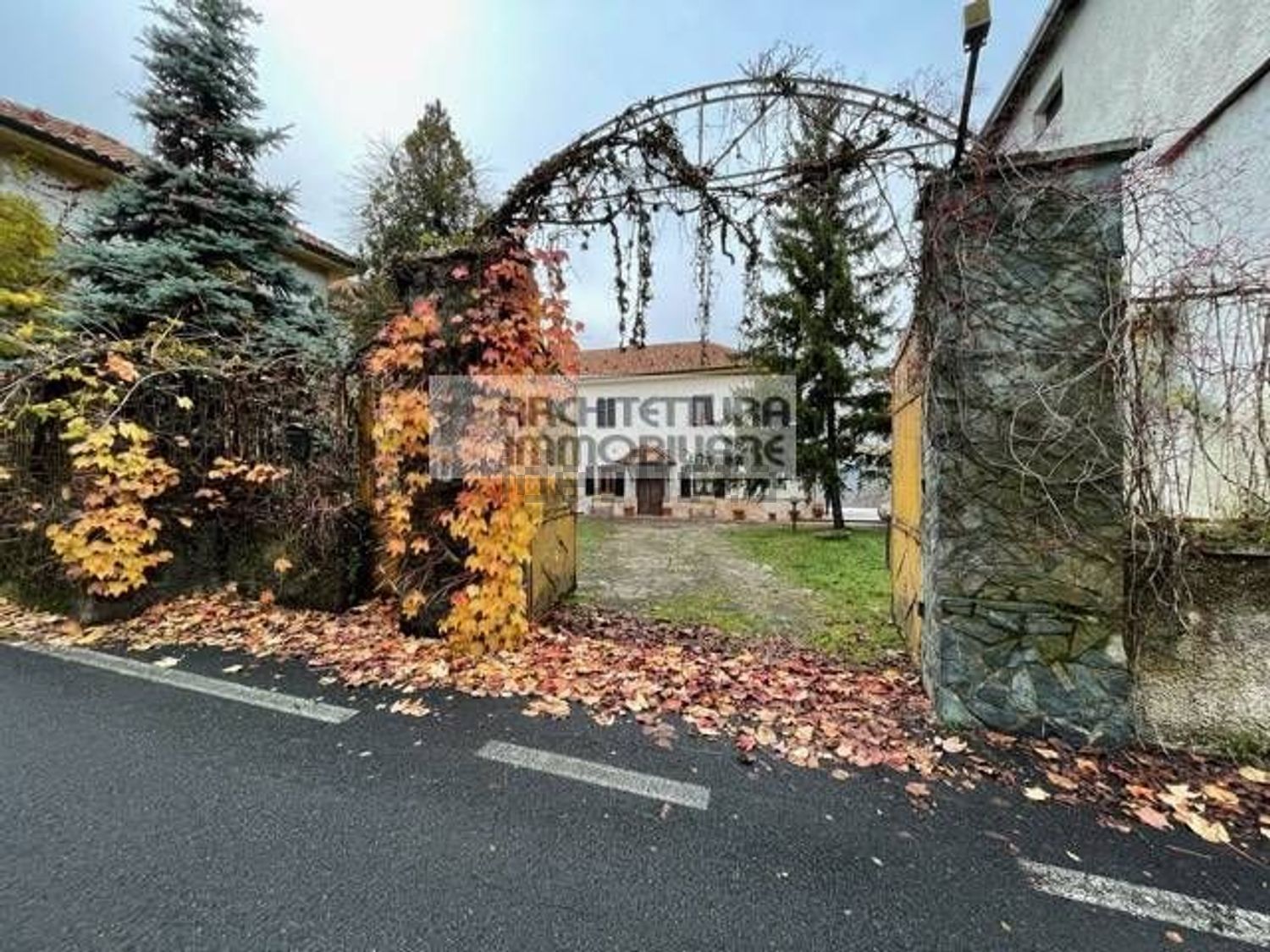 Detached house in Prasco