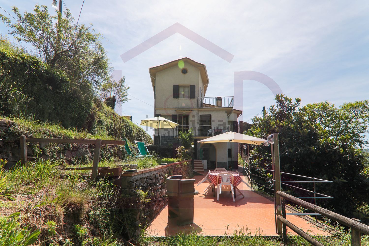 Terraced house in San Colombano Certenoli