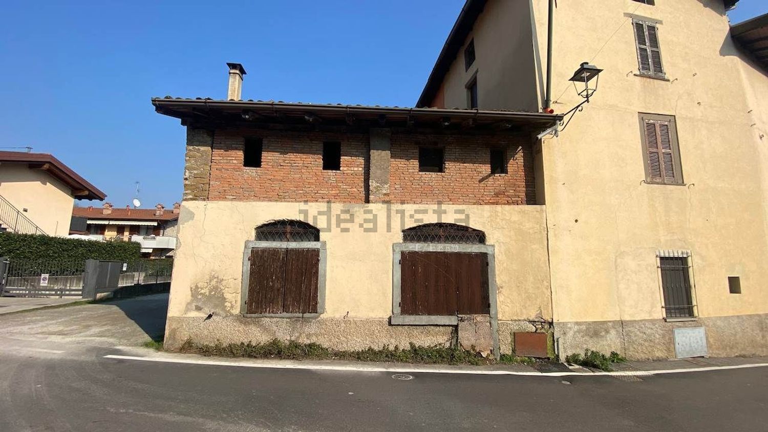 Rustici e casali a Ambivere
