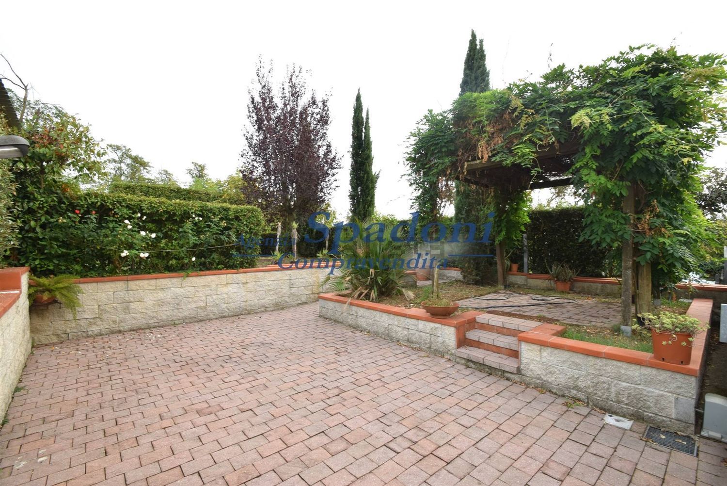 Chalet adosado en Uzzano