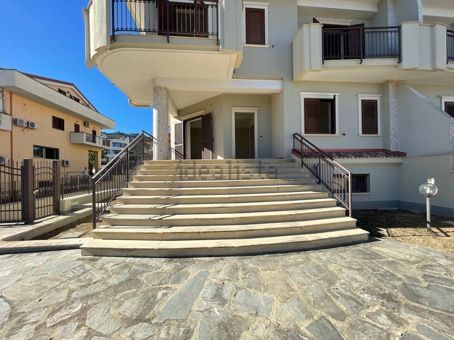 Villetta bifamiliare a Rossano, Corigliano-Rossano