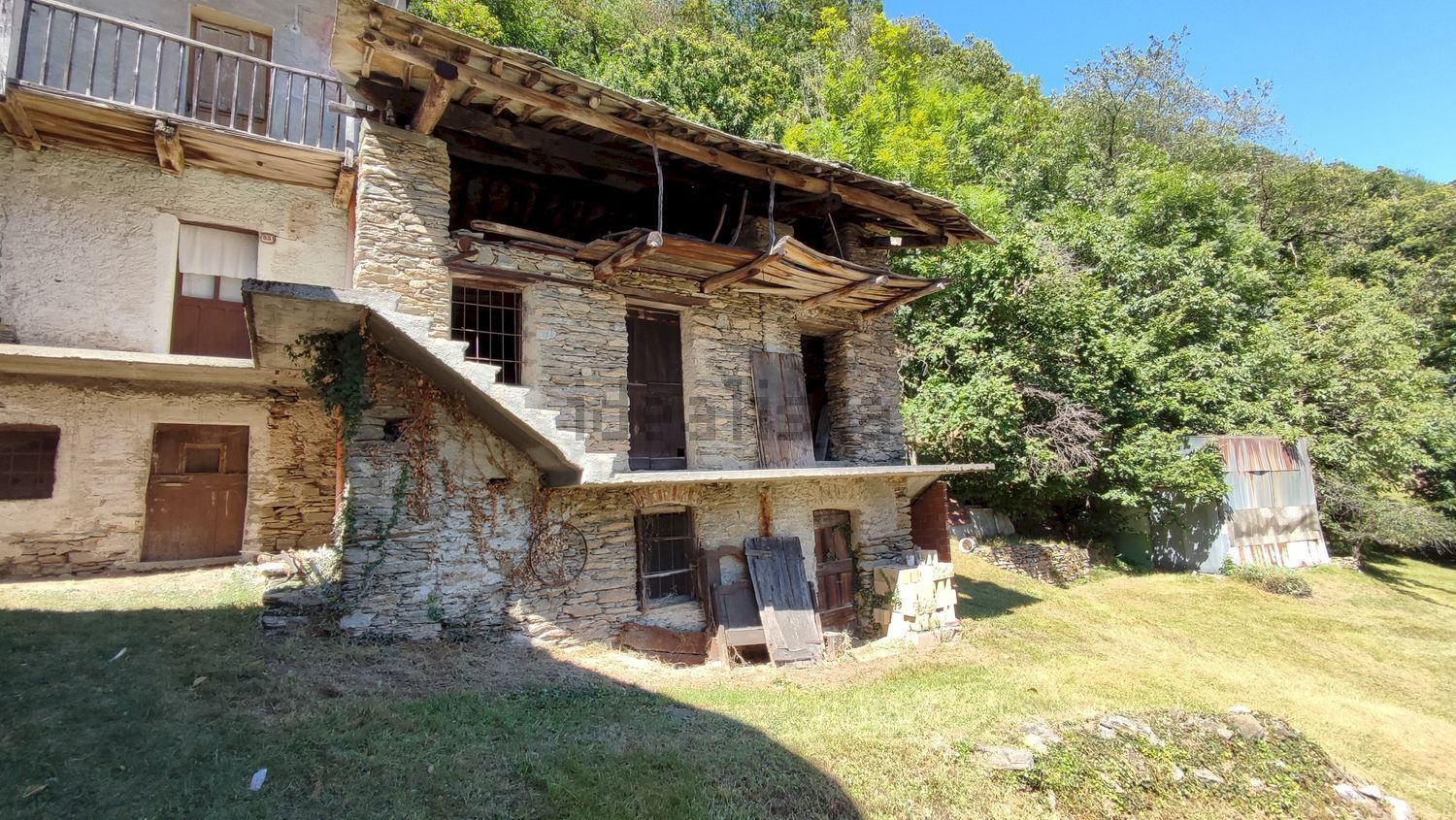 Quintas e casas rústicas em Paesana