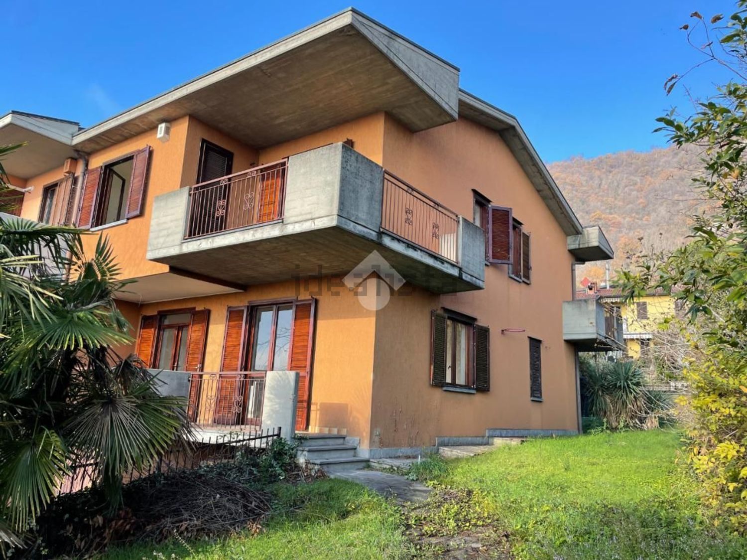 Villetta bifamiliare a Sarnico