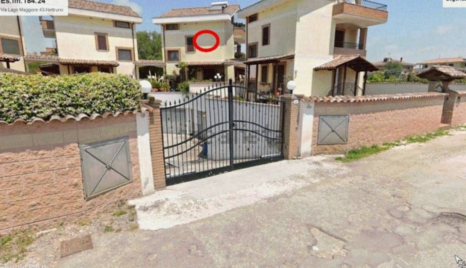 Case e ville a Cioccati-Zucchetti, Nettuno