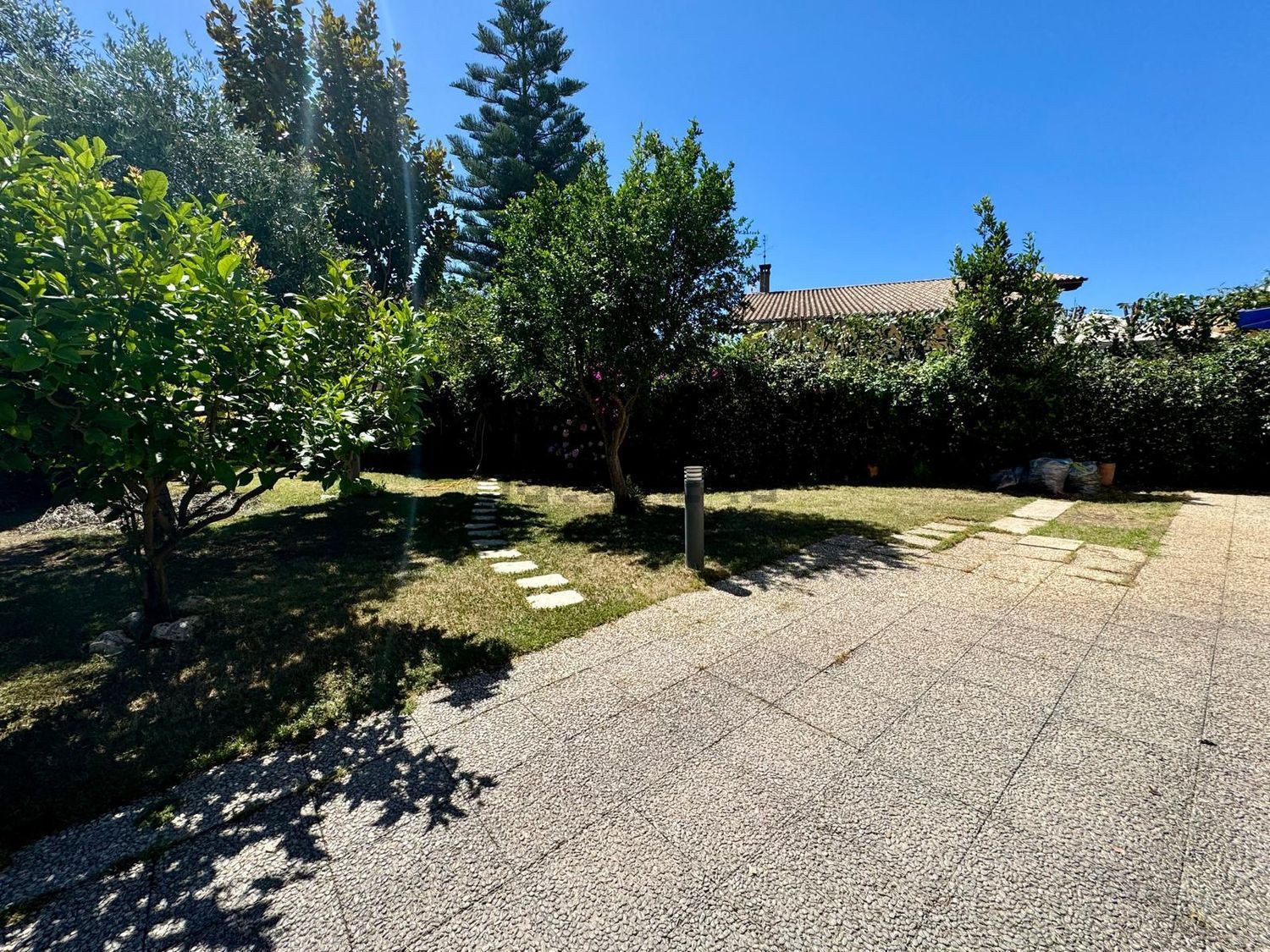 Chalet adosado en Tor San Lorenzo - Nuova California, Ardea
