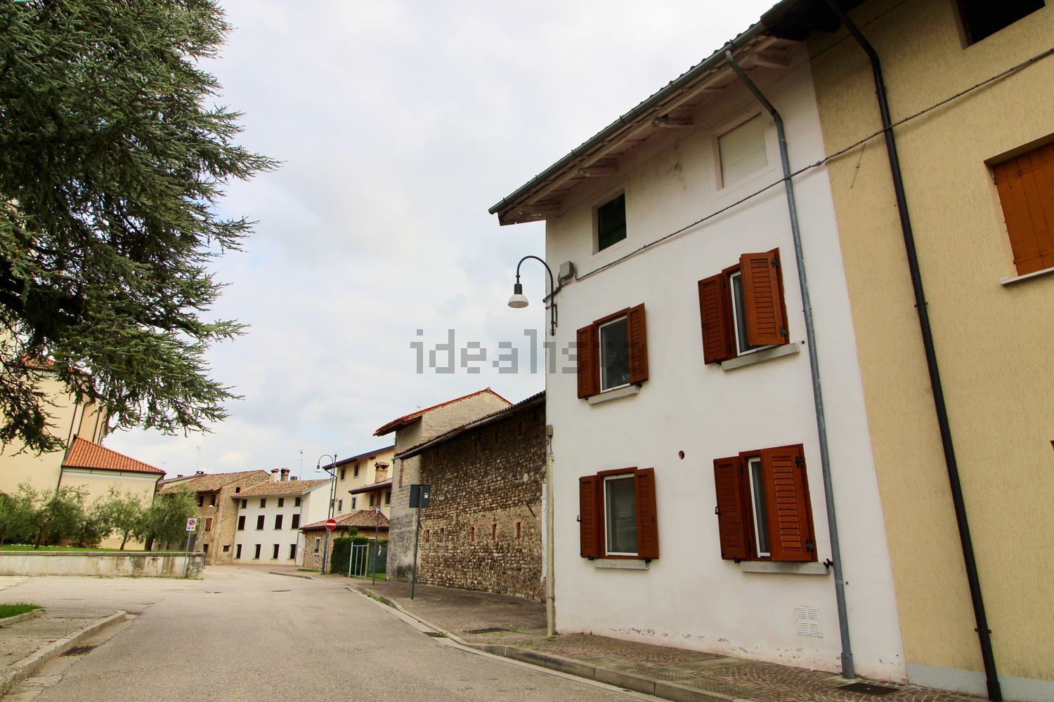 Chalet adosado en Lestizza